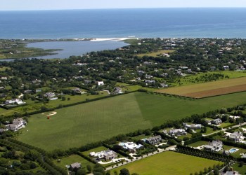 Cantor Fitzgerald CEO Howard Lutnick's Bridgehampton estate. Photo credit: Cully/EEFAS