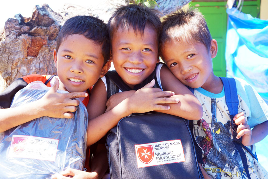 Malteser International provided school supplies following the devastating typhoon in the Philippines