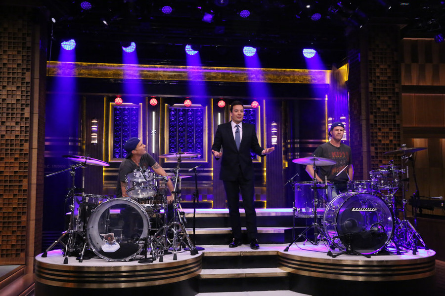 Jimmy Fallon hosts the drum-off between Chad Smith and Will Ferrell.