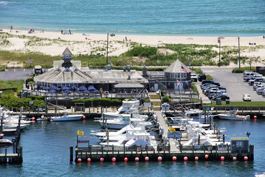 Waterfront dining at Oakland's Restaurant in Hampton Bays