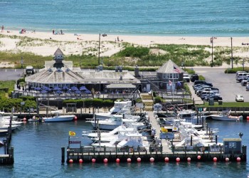 Waterfront dining at Oakland's Restaurant in Hampton Bays