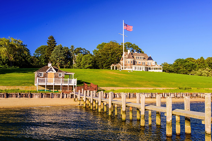 Landmark Queen Anne, Shelter Island