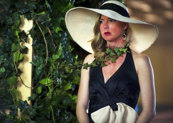 Emily gets poison ivy in Revenge, Episode 19