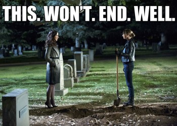 Emily and Victoria face off in the Revenge Season 3 finale