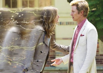 Emily races to Nolan's side in Revenge Season 4, Episode 4: 