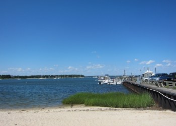 Sag_Harbor_Bay_and_Long_Wharf_(Sag_Harbor,_New_York)_001
