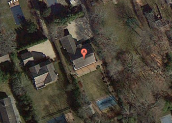 82 Pantigo Road, East Hampton. Credit: Google Maps