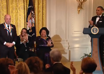 Barack Obama fetes Billy Joel