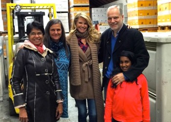 Dushy Roth, Ginny Mavroleon, Christie Brinkley, Roman Roth and Indira Roth.