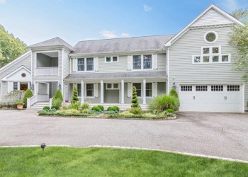 11 Woodland Lane, Quogue. Douglas Elliman Real Estate.