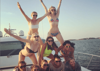 Amy Schumer and her high school friends enjoy the Hamptons with Jennifer Lawrence.