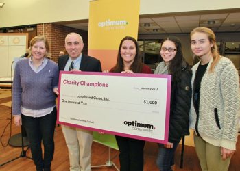 Rotary Interact Club Advisor Sarah Fitzsimons, Southampton Town Supervisor Jay Schneiderman and Optimum Community Public Affairs Manager Kristen Thurber pictures with students.