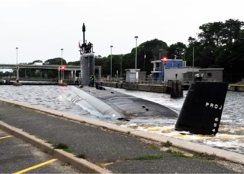 Jaws VIII, the Hamptons Police Department's military-surplus submarine, failed to pass through the the locks in the Shinnecock Canal.