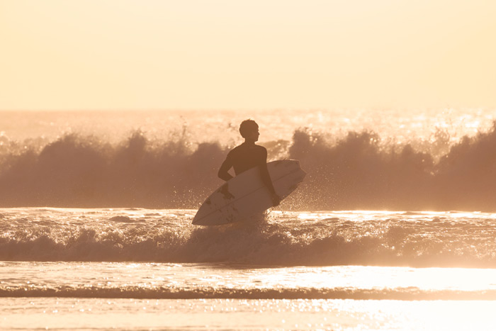 Sunset surfer egress