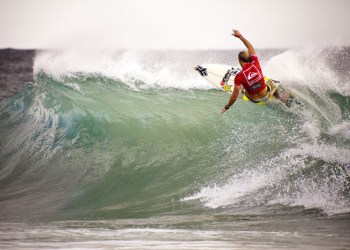 Surfer shredding a wave in the Northeast