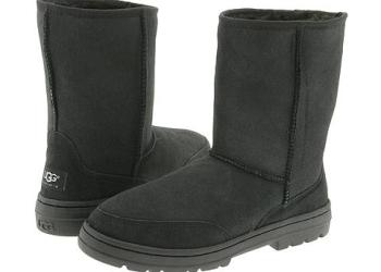 UGG-Ultra-Short-Black-Boots