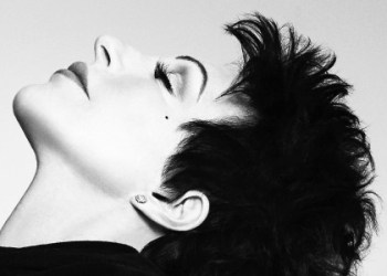 WhosHere-Photo_Credit_Ruven_Afandor-4C-434×300