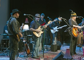 Nancy Atlas with her guest guitarist Andy Aledort for the second Fireside Sessions.