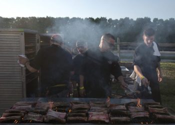 Executive chef Chris Cariello and the 1 North Steakhouse crew of Team Hamptons at the 2014 Dan's GrillHampton.