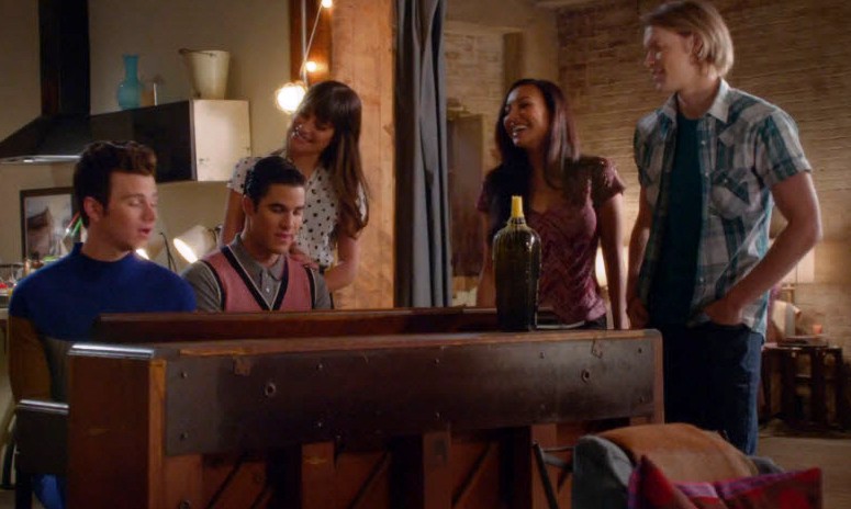 Chris Colfer, Darren Criss, Lea Michele and and Naya Rivera perform "Just the Way You Are" on "Glee."