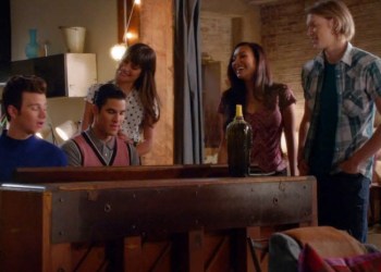 Chris Colfer, Darren Criss, Lea Michele and and Naya Rivera perform 