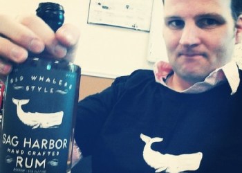 @sagharborrum at the @danspapers office with @oliversees. Photo credit: Instagram.com/danspapers