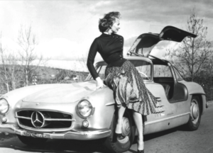 Sophia Loren with a 1959 Mercedes Gullwing Roadster