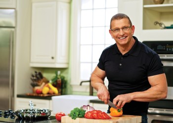 Dan's GrillHampton host Robert Irvine.