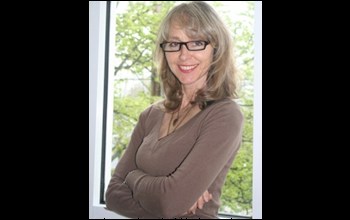 Linda Perillo, Heddings