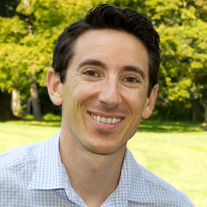 Daniel Fiore headshot