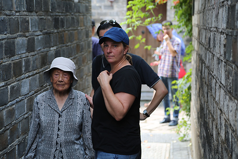 Xia Shuqin and Vanessa Rothfrom "The Girl and the Picture"