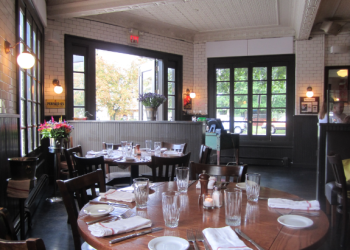 Restaurant Review, Almond