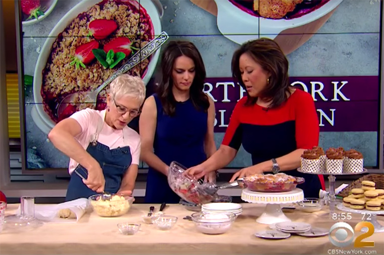 Claudia Fleming makes strawberry rhubarb cobbler on CBS News