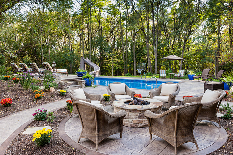 Outdoor fireplace patio