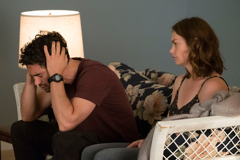Ramon Rodriguez as Ben and Ruth Wilson as Alison in The Affair Season 4, Episode 9