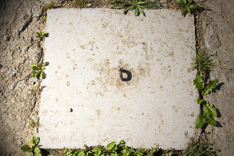 Hidden Hamptons Subway hatch that led to bags of hidden cash