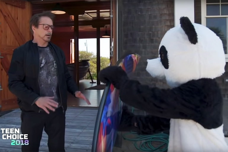 Robert Downey Jr. and the Panda at Amagansett Life-Saving Station for the 2018 Teen Choice Awards
