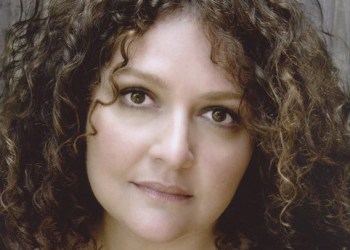 Aida Turturro headshot