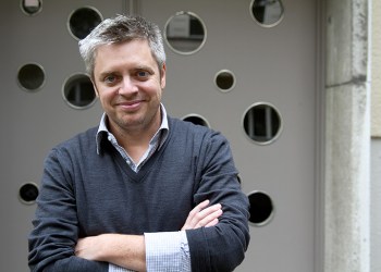 Paul Harding, US-amerikanischer Autor auf dem Internationalen Literaturfestival Berlin, us-american writer, DEU, Berlin, 16.9.2011[© (c) Ekko von Schwichow, Joachim-Friedrich-Strasse 33, 10711 Berlin, Tel./Fax:+49(0)30/89 09 42 -98/99, mobil 0179699 46 45, mail@ schwichow.de, http://www.schwichow.de; (Bank Details/Bankverbindung) BLZ 100 100 10, (Account/ Konto-Nr.) Postbank:1986-47-109; IBAN: DE45 1001 0010 0198 6471 09, BIC: PBNKDEFF; (tax number/Steuernr.) 1124/529/61838 (tax office/Finanzamt) Berlin-Wilmersdorf; All rights reserved by Ekko von Schwichow .NO Model release. Contact me for any usage except editorial, Usage only with attached credit line © (c) Ekko von Schwichow/schwichow.de, voucher copy, fee and strictly under my terms and conditions. Nutzung nur gegen Honorar mit Urhebervermerk © (c) Ekko von Schwichow/schwichow.de, Belegexemplar und ausschliesslich zu meinen Liefer- und Veröffentlichungsbedingungen. Nutzung außerhalb journalistischer Berichterstattung nur nach schriftlicher Vereinbarung. Weitergabe nur mit Genehmigung. Wenn nicht anders vereinbart, gelten die Honorare der Mittelstandsgemeinschaft Foto-Marketing/MFM -www.bvpa.org. ]