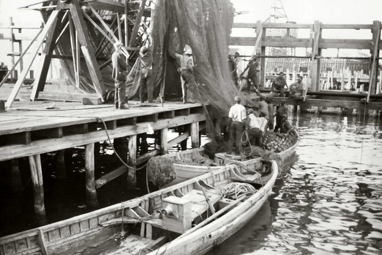 Napeague, Promised Land crew pulling seine reel, c.1930s Montauk Library Carlton Kelsey Collection