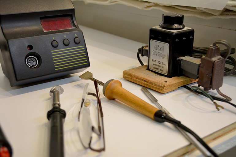 Art conservator's technical tools