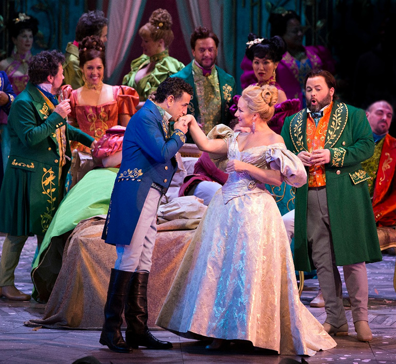 Juan Diego Flórez as Alfredo and Diana Damrau as Violetta in "La Traviata,"