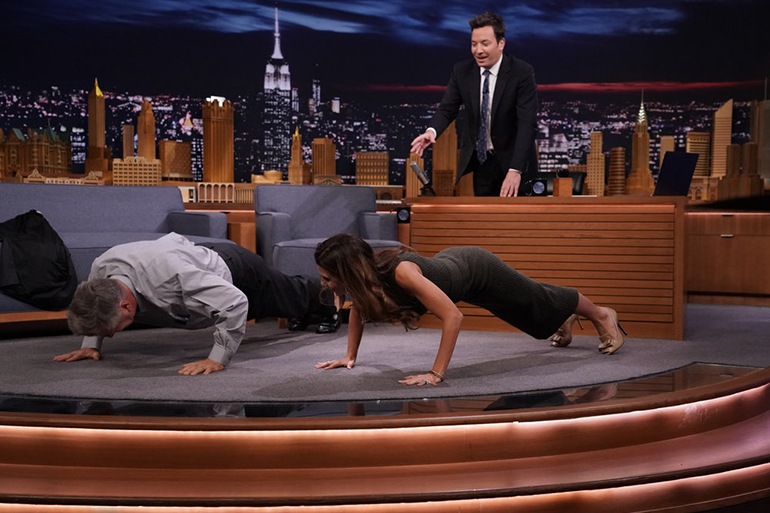 Alec and Hilaria Baldwin doing a push-up contest on "The Tonight Show Starring Jimmy Fallon," Image: Andrew Lipovsky/NBC