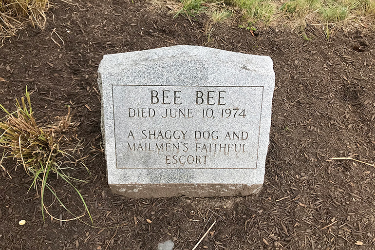 Bee Bee the dog memorial headstone at the Southampton Post Office