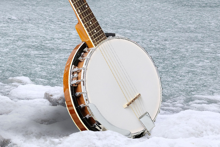 Banjo in the snow