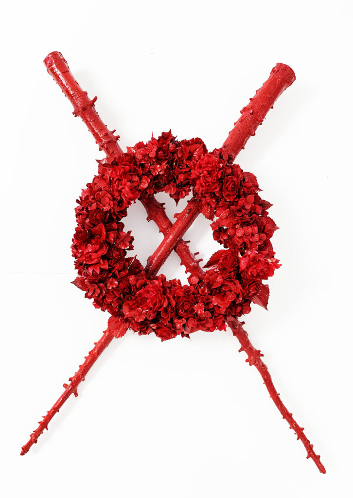 "Hug Kiss" by Donna Corvi, Image: Courtesy Karyn Mannix Contemporary