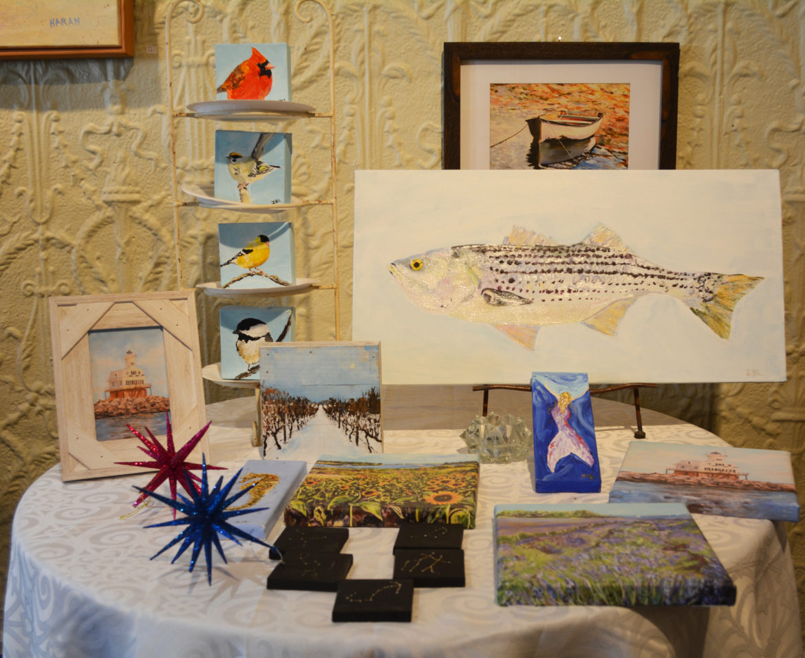 Small paintings and reproductions by Isabelle Haran-Leonardi, Photo: David Taylor