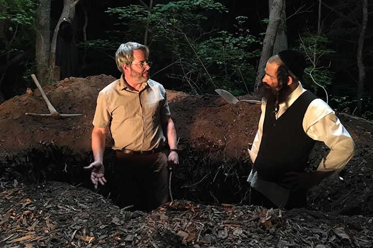 Matthew Broderick and Géza Röhrig in "To Dust"