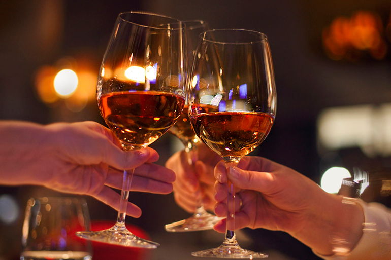 Wine toast – Raise a glass for Winterfest!