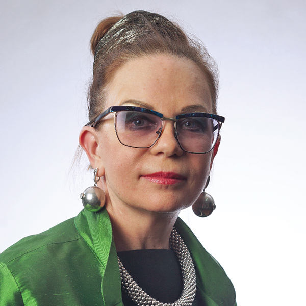 Irina Rybakova headshot